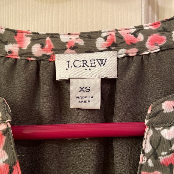 J Crew Blouse Olive Green with Floral Print of Pink White Black V Neck WM SZ XS - Picture 12 of 13